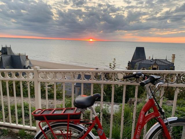 L'Appartement Vue Mer De La Villa Des Rosiers - Trouville Sur Mer Eksteriør bilde